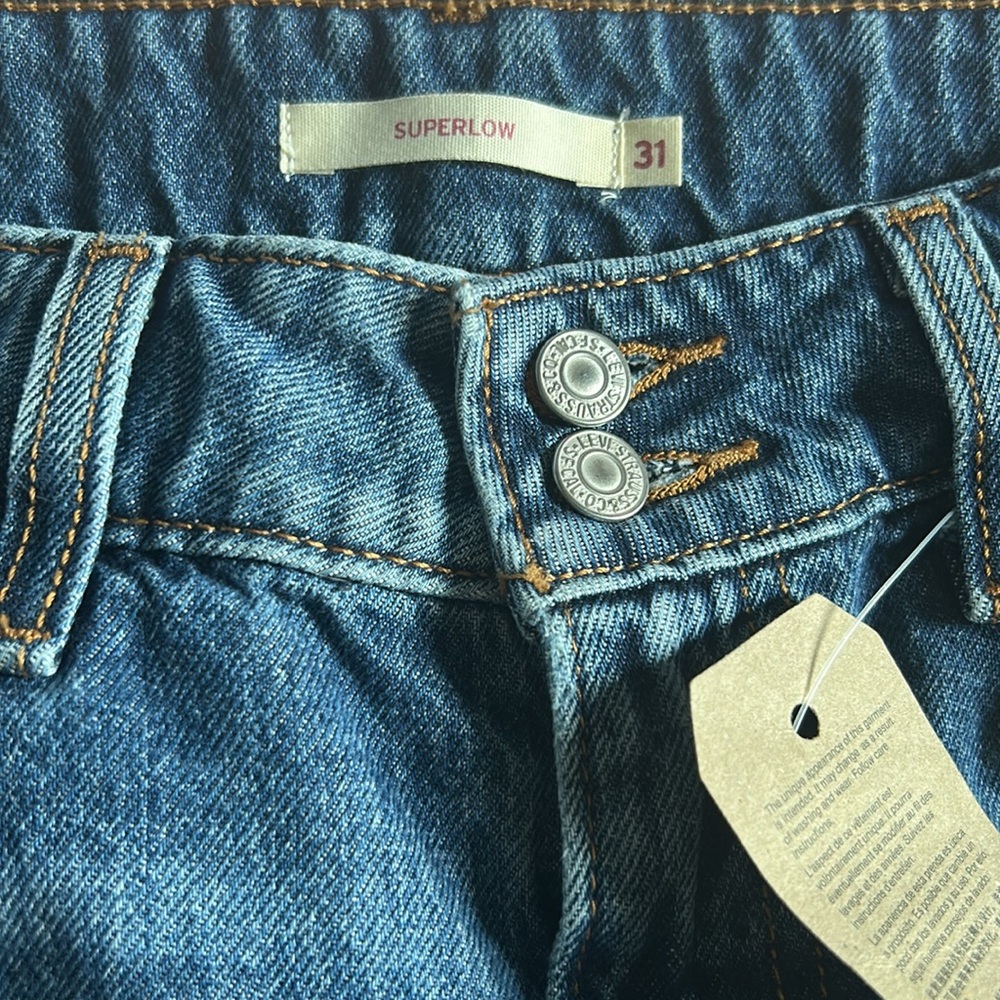 Levi’s superlow loose NEW